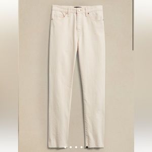 BANANA REPUBLIC ECRU WHITE STRAIGHT ANKLE JEAN